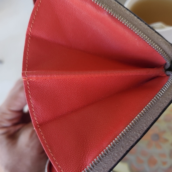 Celine Wallet - Picture 9 of 10